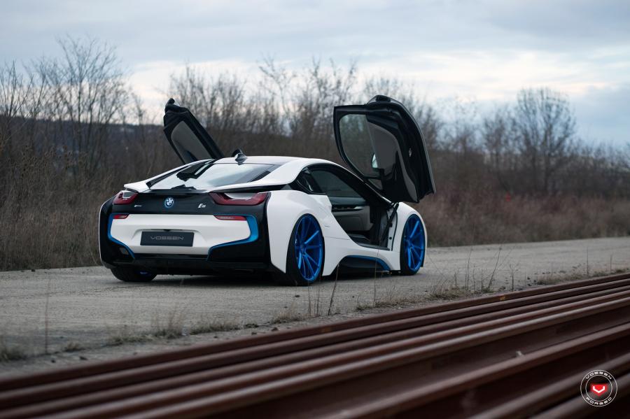  BMW i8 on Vossen Wheels (VPS-301) 2017 года  (фото 12 из 16)
